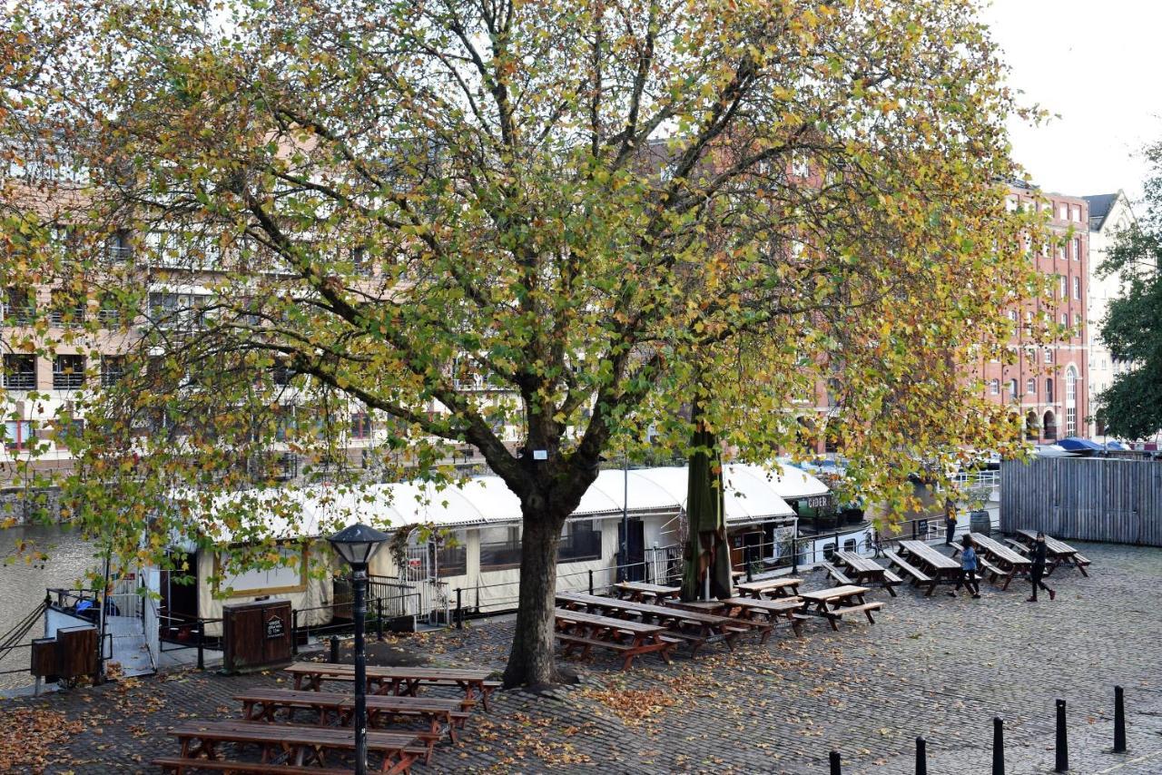 Yourapartment.com - Riverside City Centre Apartment Bristol