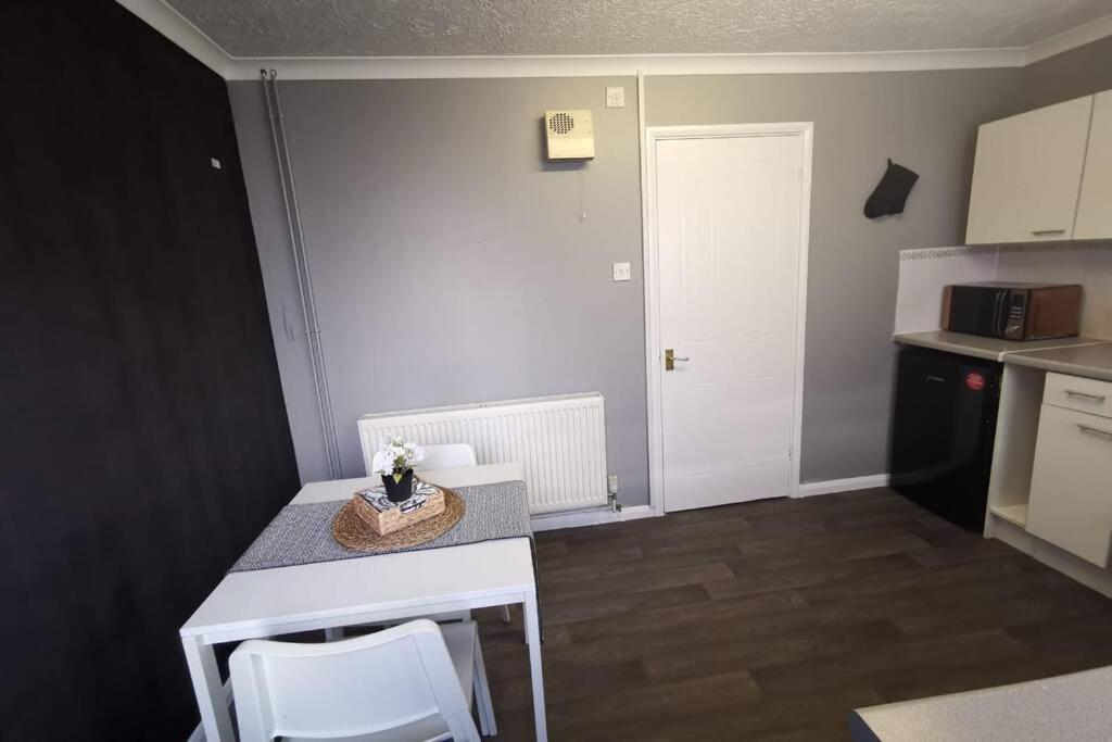 Apartment Cosy Up In Palmers Leaze Bristol