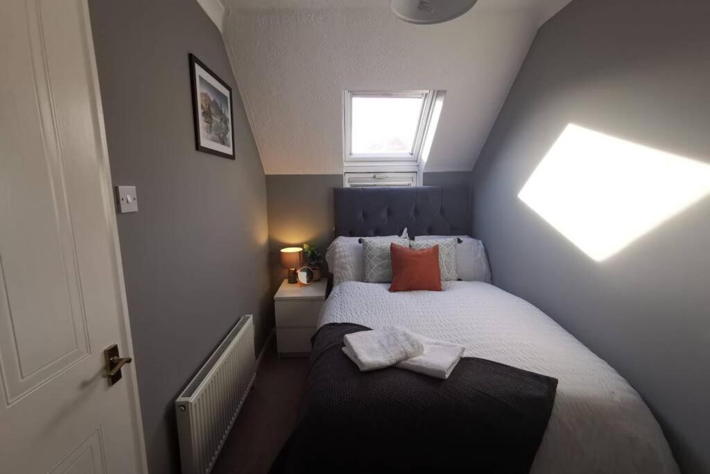 Cosy Up In Palmers Leaze Apartment