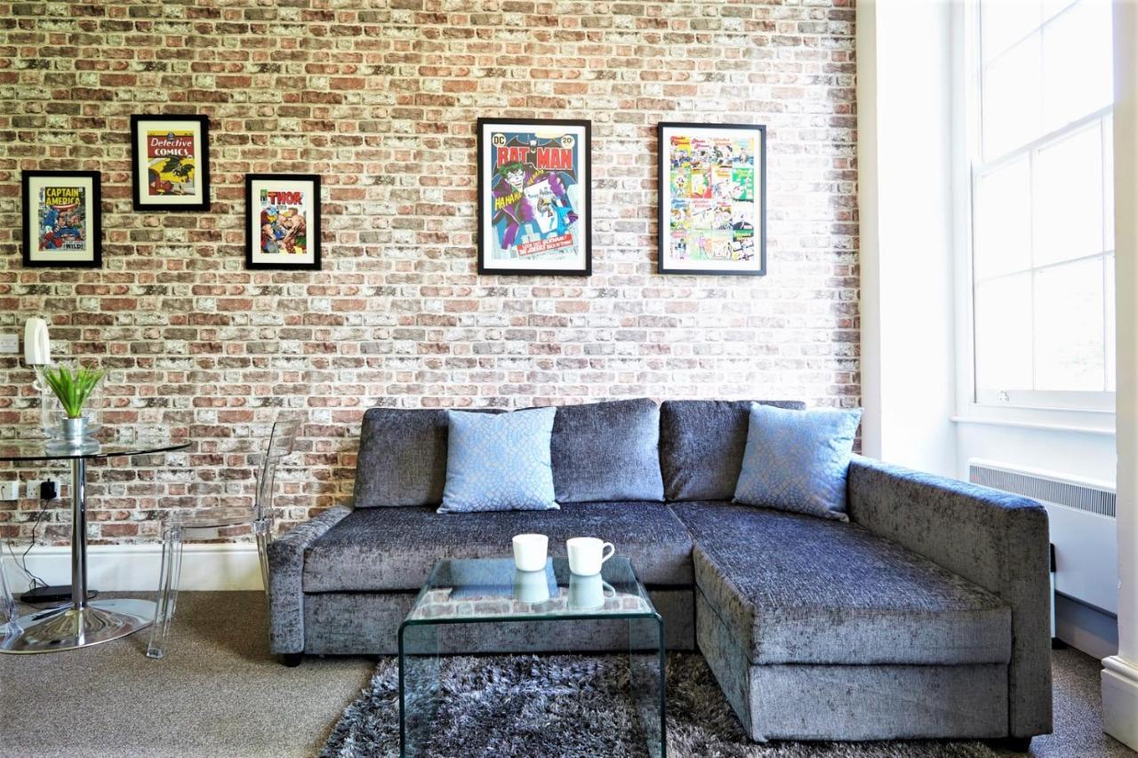Berkeley Square Pads Apartment Bristol