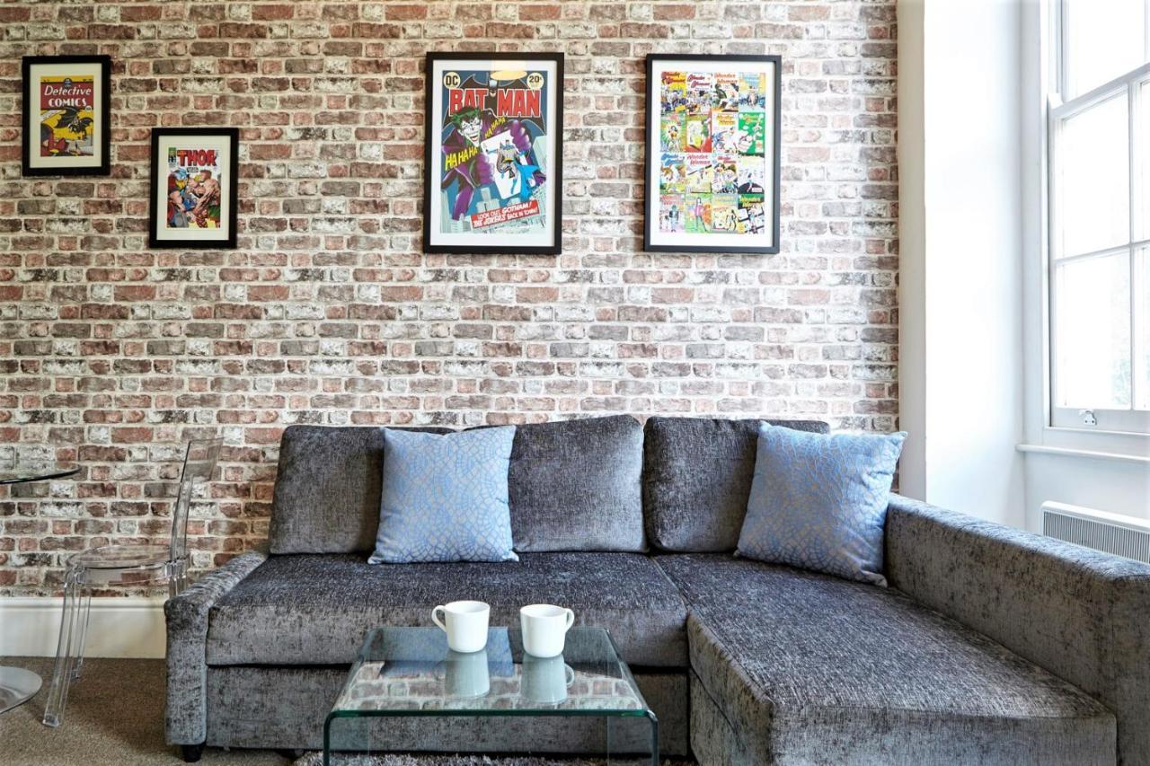 Berkeley Square Pads Apartment Bristol