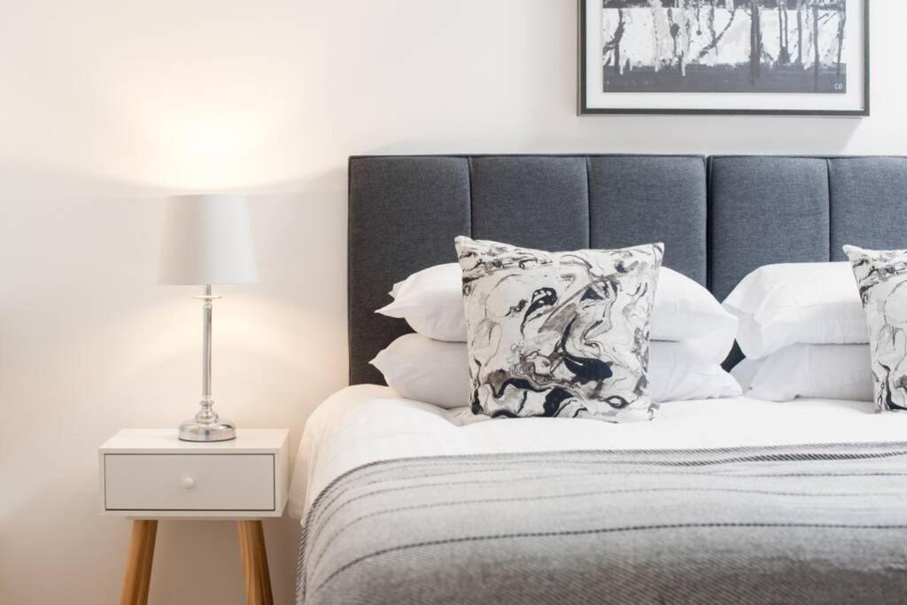 Clifton Jewel - 4 Bed Townhouse With Parking. Mycityhaven Bristol