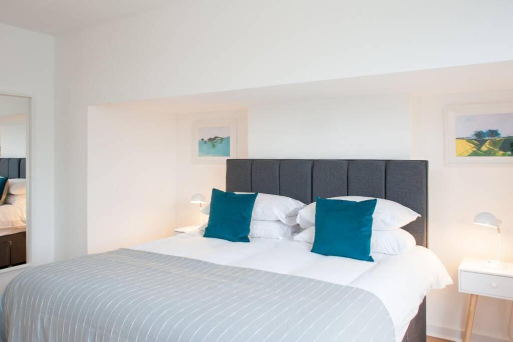 Clifton Jewel - 4 Bed Townhouse With Parking. Mycityhaven Bristol