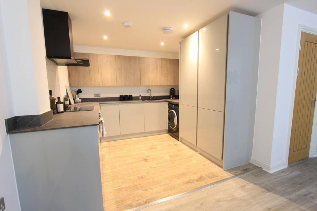 Apartment Cabot Mews 2