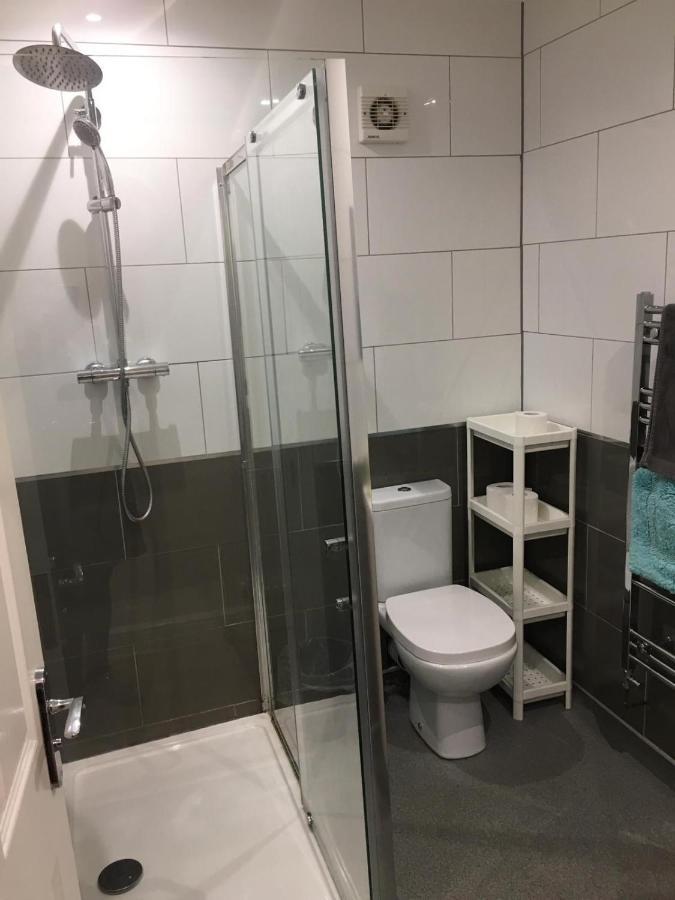Short Term Lets From £15 Per Person Per Night Bristol