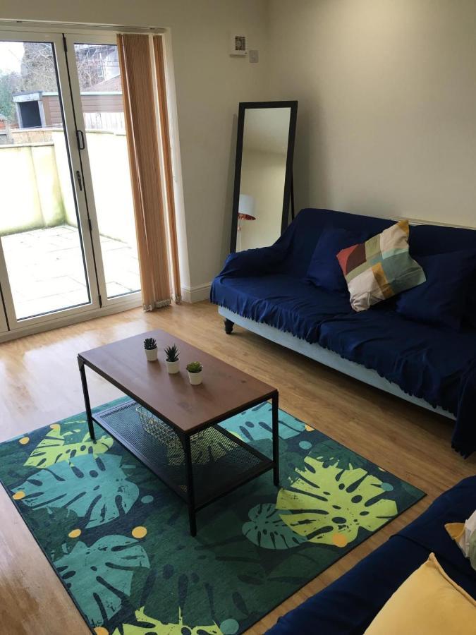 Short Term Lets From £15 Per Person Per Night Apartment