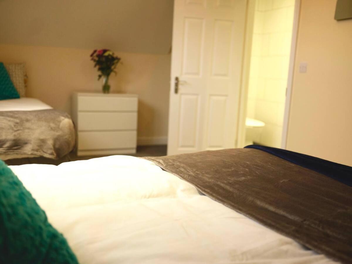 Short Term Lets From £15 Per Person Per Night * Bristol