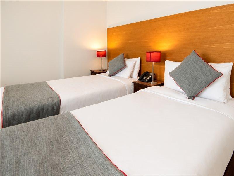 Oyo The Regency, Clifton Bristol