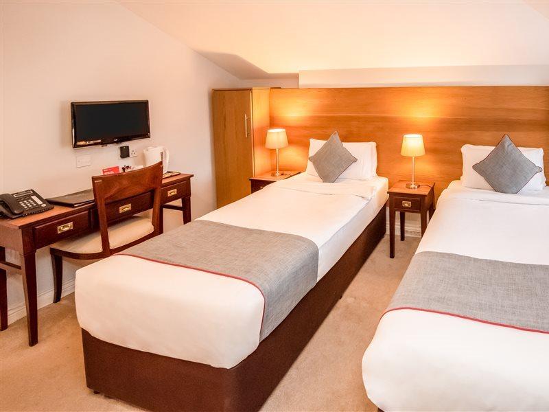 Oyo The Regency, Clifton Hotel