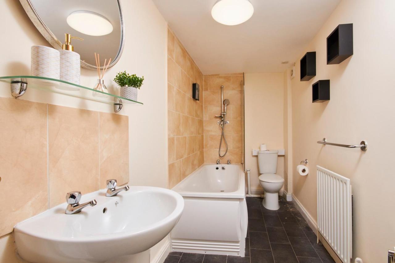 The Exquisite Gem Of Clifton Apartment