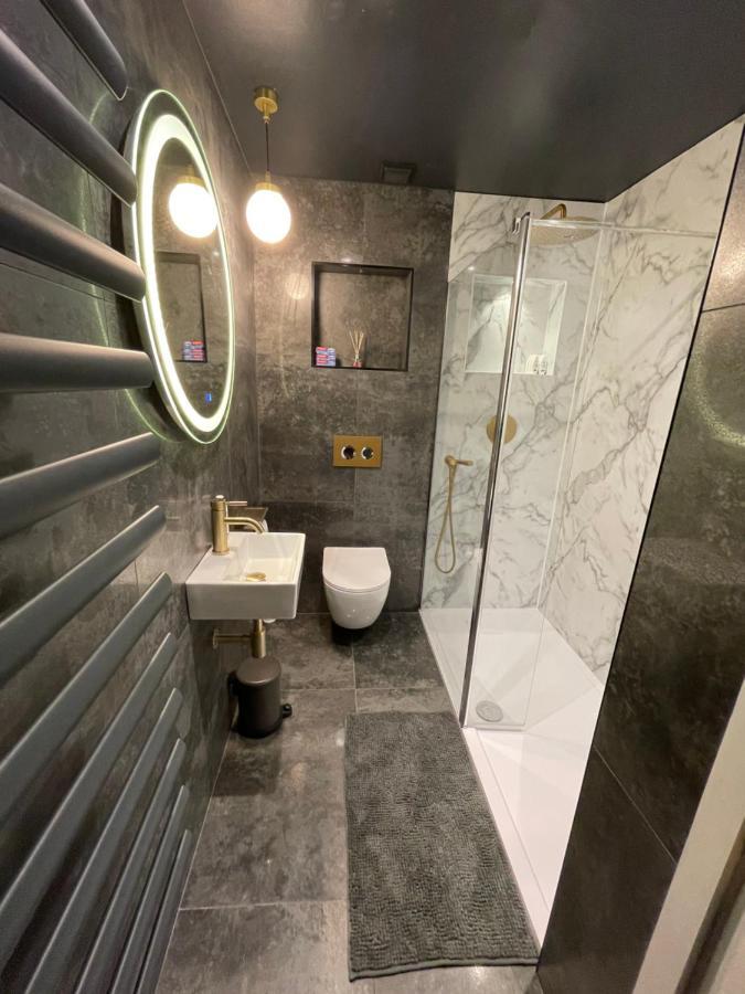 Apartment Central Period 2 Bed With Free Parking On Site Sleeps 1-6 Bristol