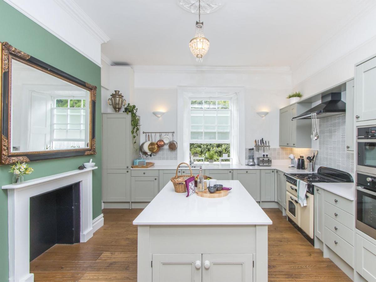 3 Berkeley Square Bed & Breakfast
