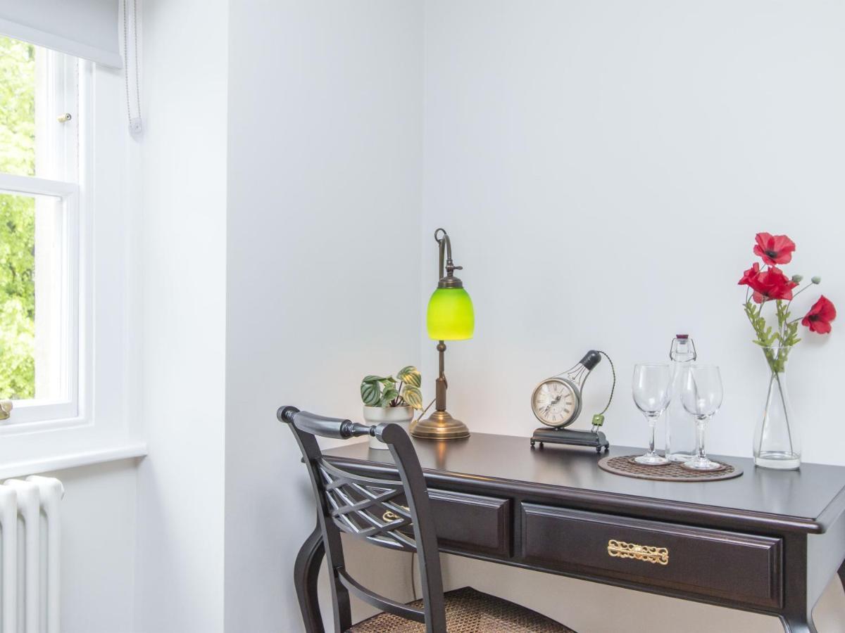 Bed & Breakfast 3 Berkeley Square *