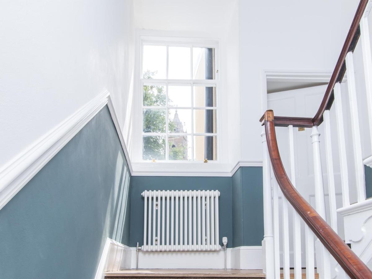 3 Berkeley Square Bed & Breakfast *