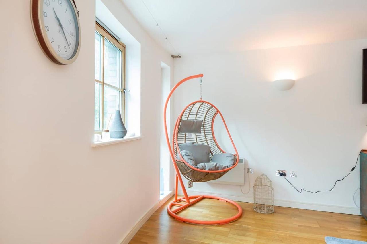 Large Boutique Harbourside Apartment - Football Table (Adults Only) Apartment Bristol