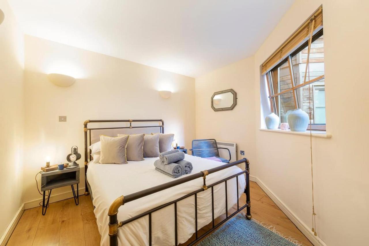 Large Boutique Harbourside Apartment - Football Table (Adults Only) Apartment