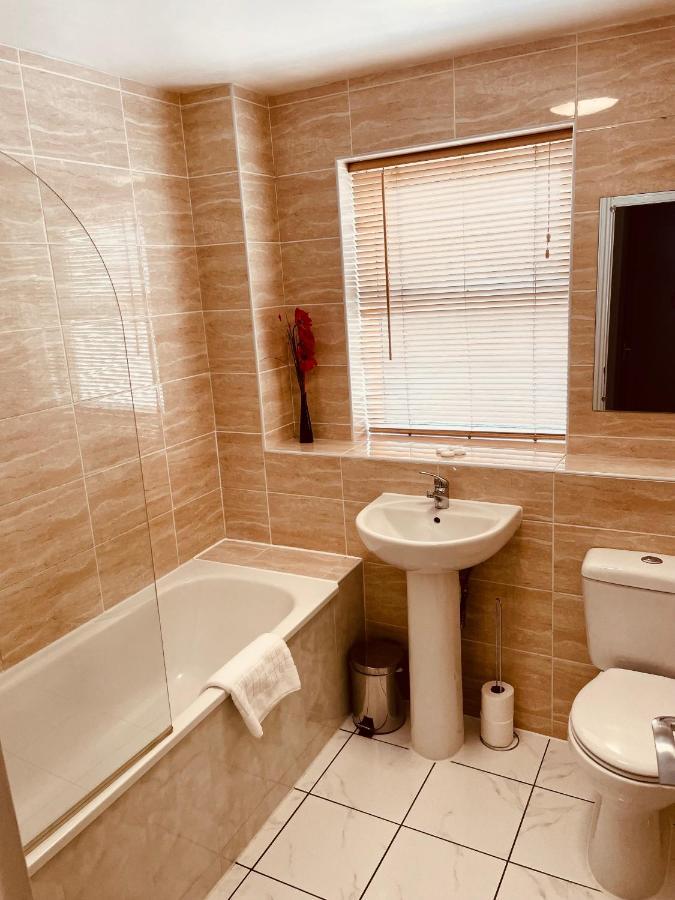 Serviced Lettings - Beaufort Court Apartment Bristol