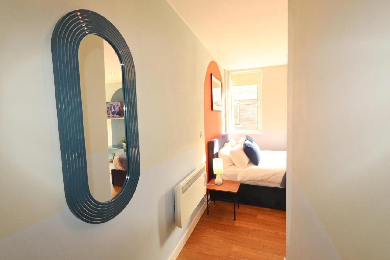 Street Apartment