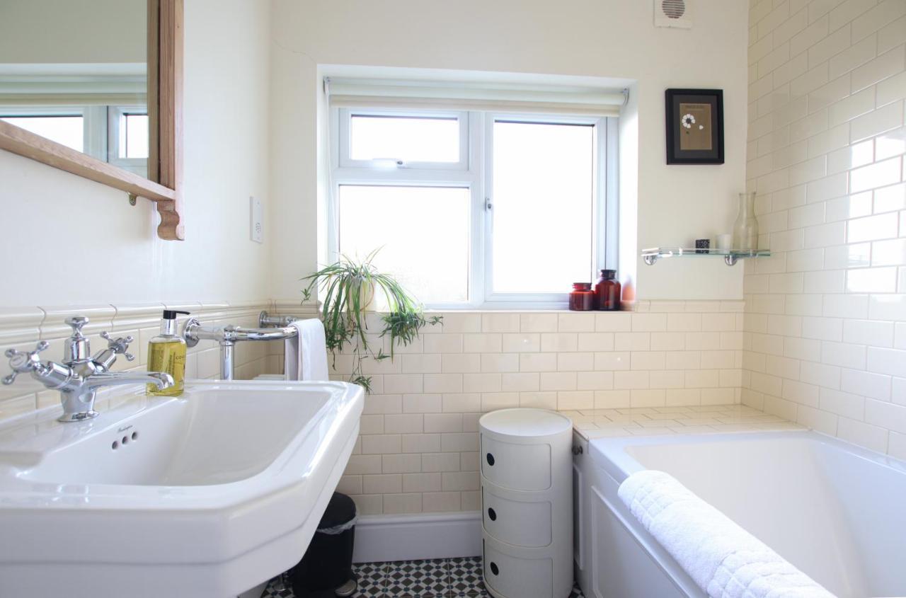 Tranquil 2 Bedroom In Totterdown * Bristol