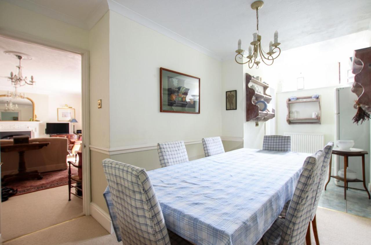 Charming & Spacious Georgian Garden Flat Bristol