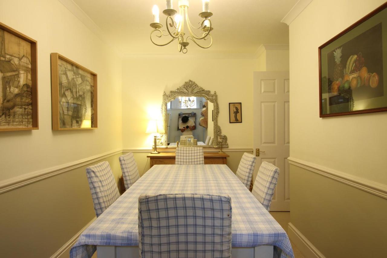 Charming & Spacious Georgian Garden Flat Apartment *