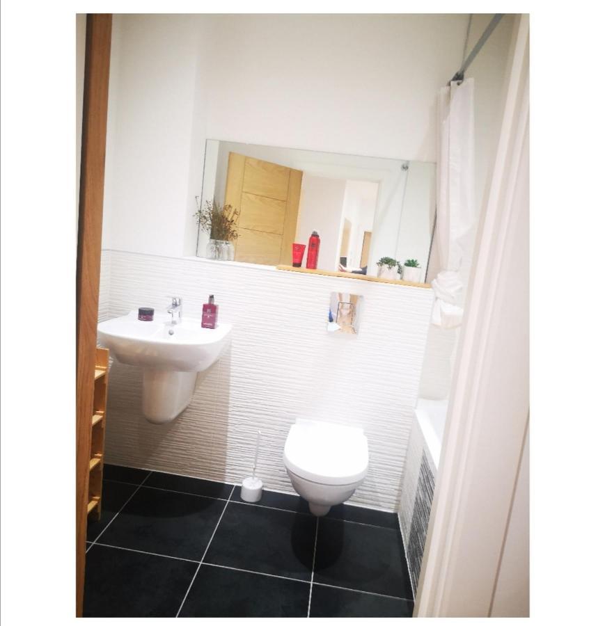Homestay City Centre King Bedroom With Private Bathroom
