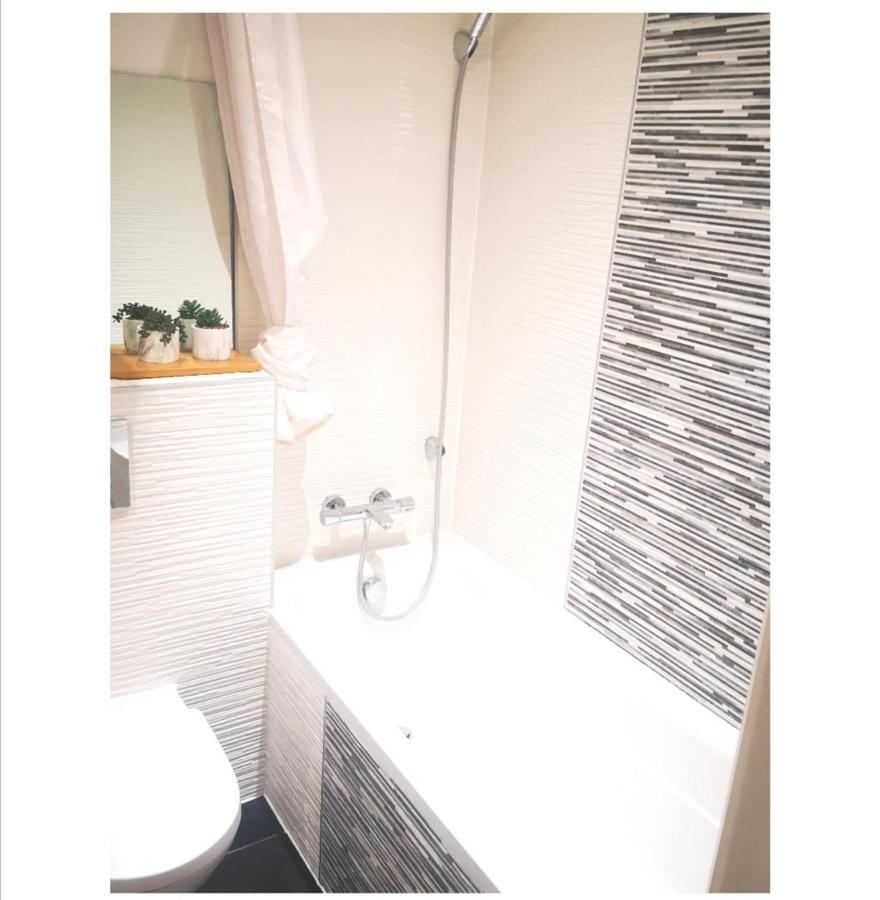 Homestay City Centre King Bedroom With Private Bathroom