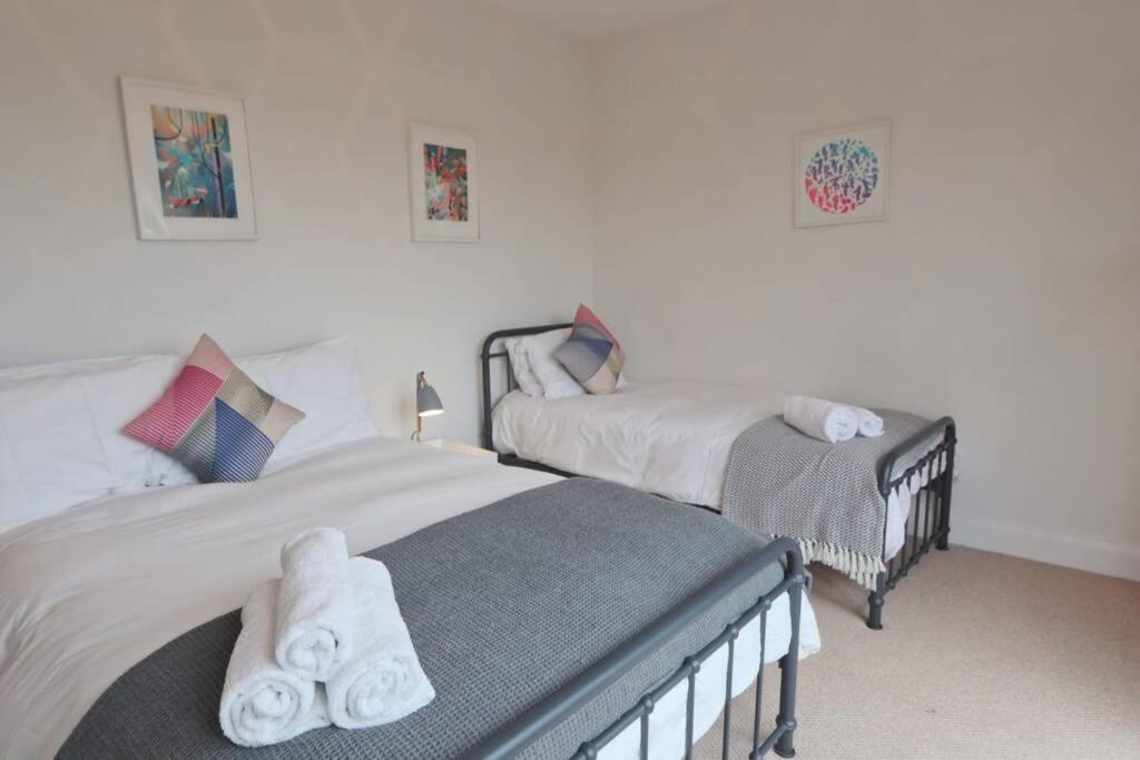 Contemporary 2 Bedroom With Parking Bristol