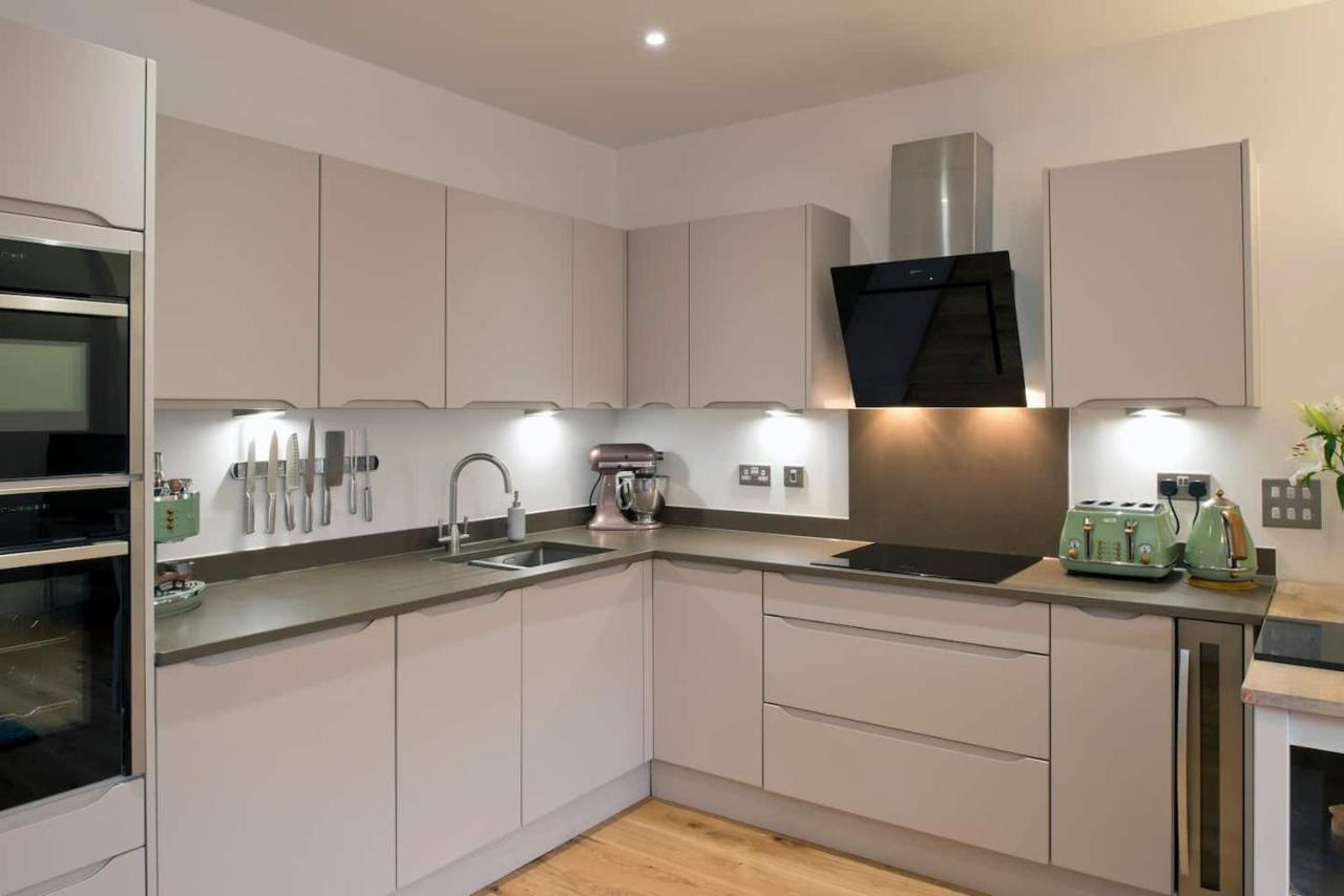 Apartment Fantastic 2 Bedroom Centre