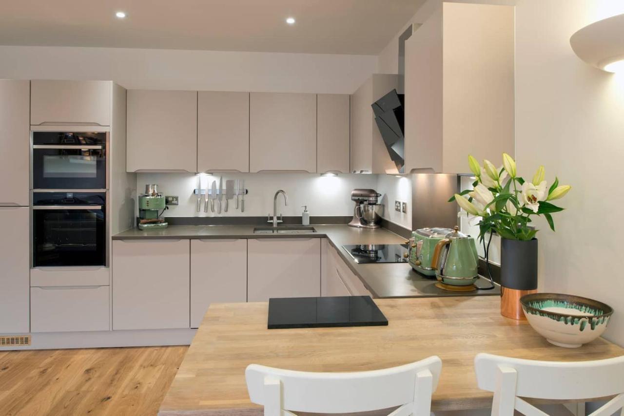 Apartment Fantastic 2 Bedroom Centre