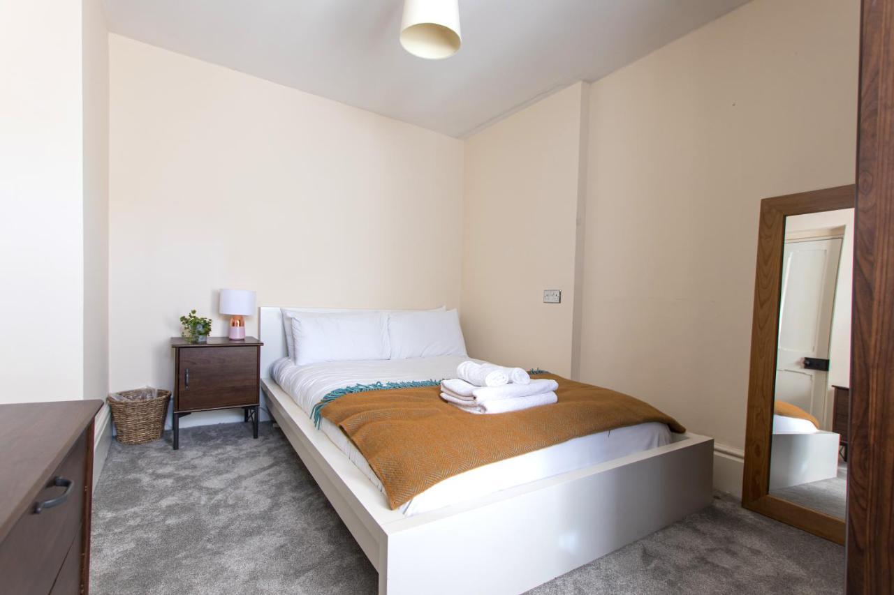 Apartment Centrally-located Flat In Stunning Period Building