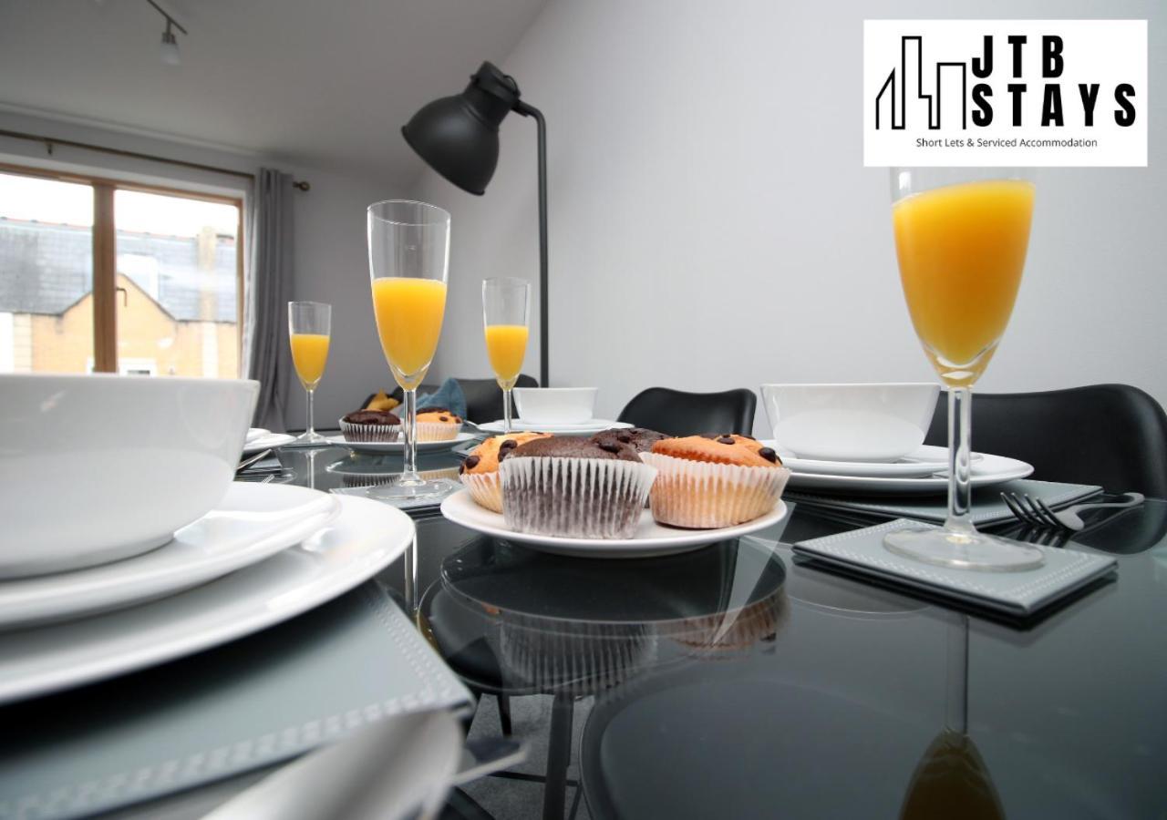 Fabulous 2 Bedroom Compass House By Jtb Stays Short Lets & Serviced Accommodation, Self Check-In And Wifi * Bristol