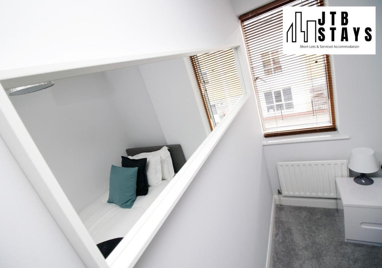 Fabulous 2 Bedroom Compass House By Jtb Stays Short Lets & Serviced Accommodation, Self Check-In And Wifi Apartment Bristol