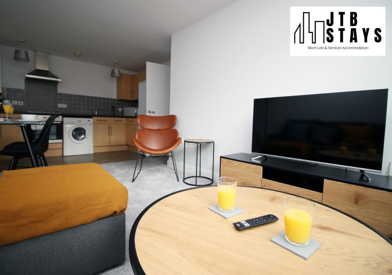 Fabulous 2 Bedroom Compass House By Jtb Stays Short Lets & Serviced Accommodation, Self Check-In And Wifi Apartment