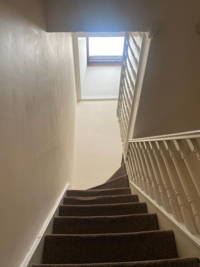 Spacious 4 Bedroom House Near Stokes Croft!! Central!!! Holiday home *