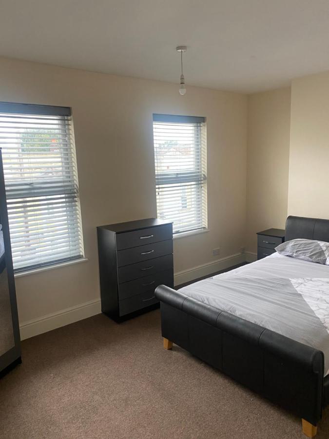 Spacious 4 Bedroom House Near Stokes Croft!! Central!!!