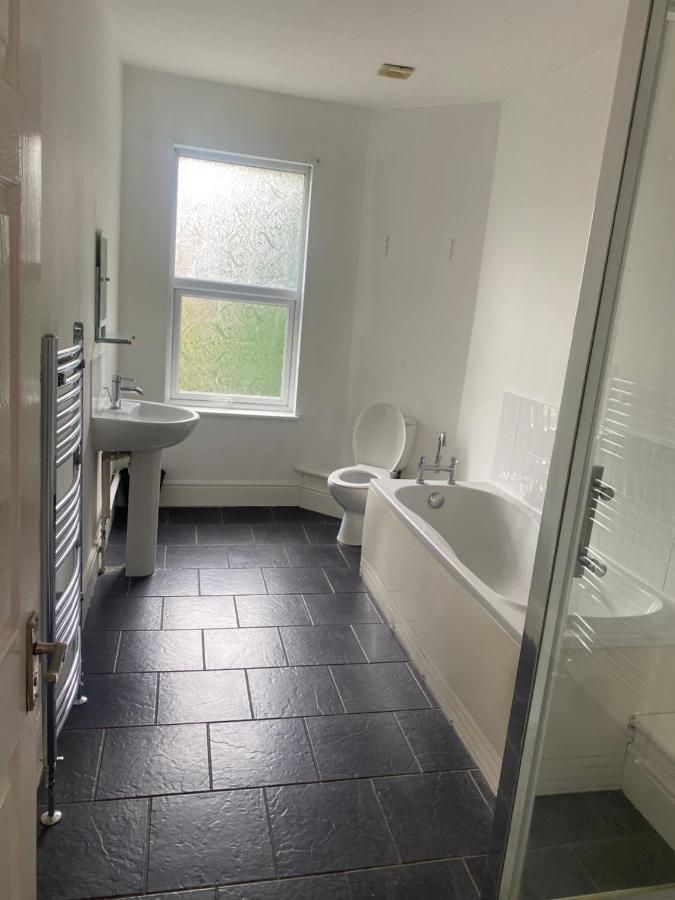 Spacious 4 Bedroom House Near Stokes Croft!! Central!!! * Bristol