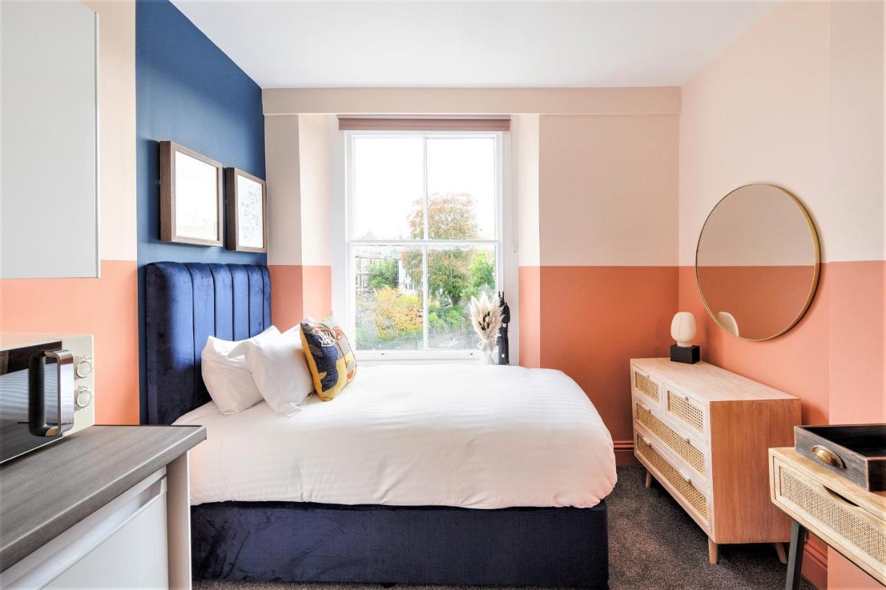 Your I Clifton House Apartment