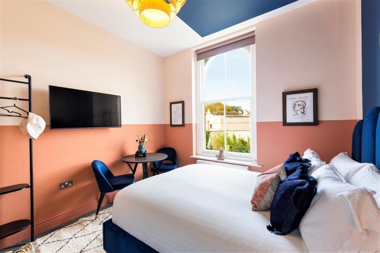 Your I Clifton House Apartment