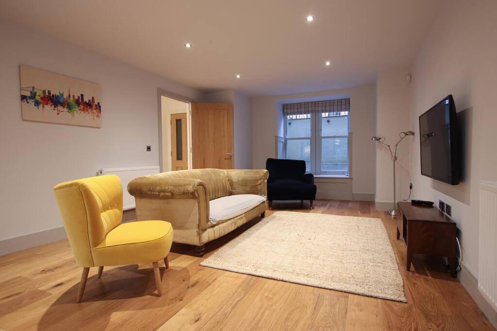 Stylish 2 Bed In The Heart Of Clifton * Bristol