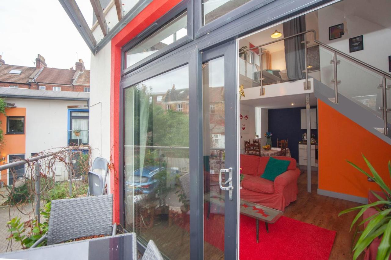 Holiday home Special 3 Bedroom Townhouse With Parking In Bristol