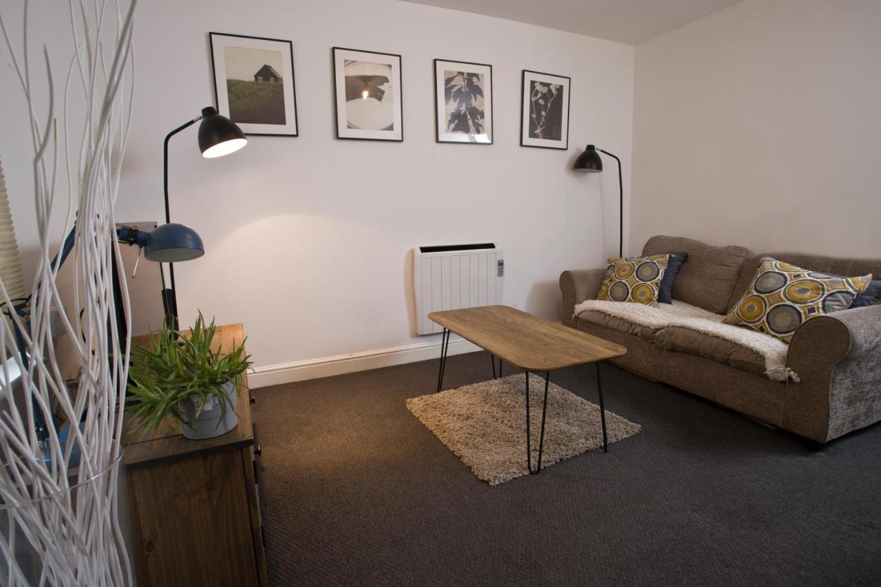 Flat 1 Bellevue * Bristol