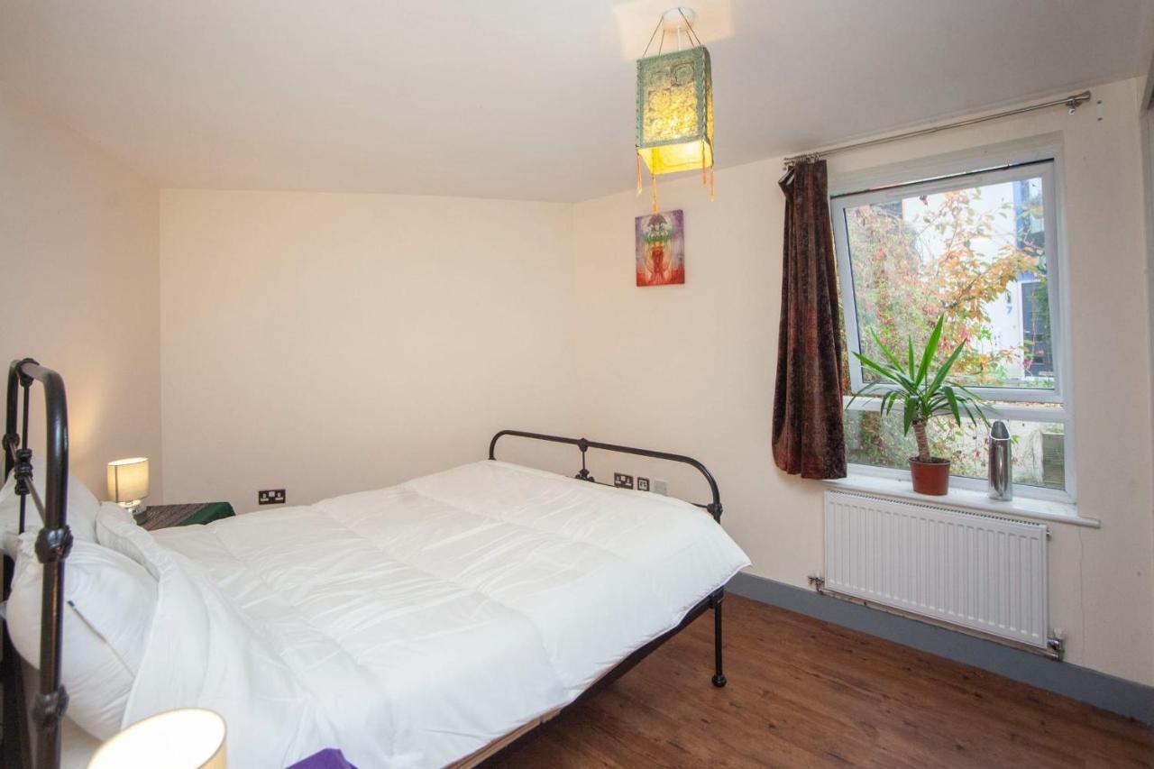 Special 3 Bedroom Townhouse With Parking In *