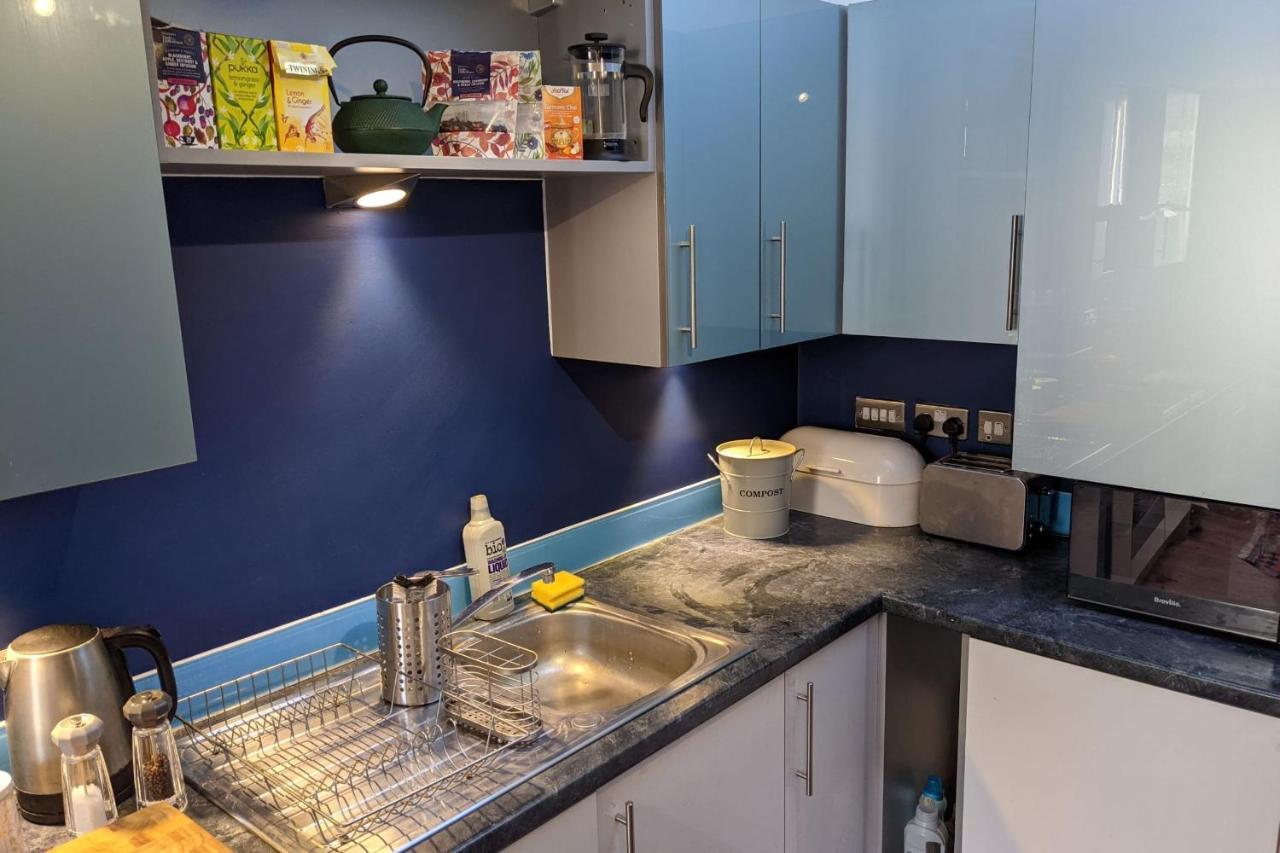 Special 3 Bedroom Townhouse With Parking In * Bristol