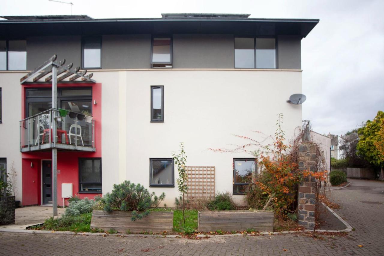 Holiday home Special 3 Bedroom Townhouse With Parking In *