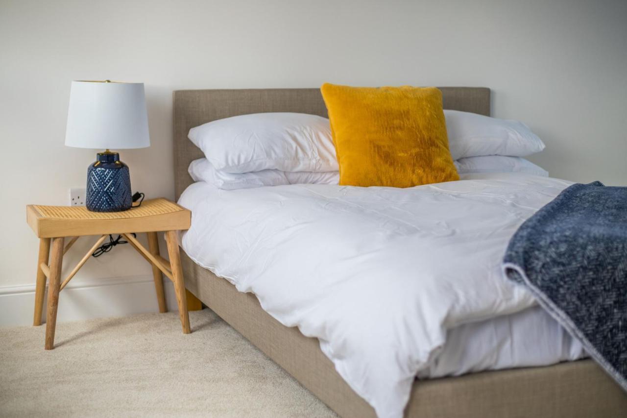 Amazing New 3 Double Bed House In Staple Hill! * Bristol