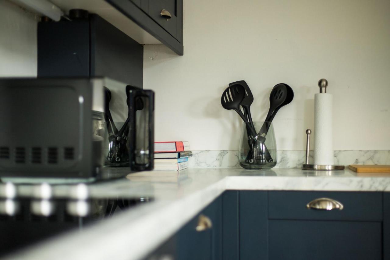 Amazing New 3 Double Bed House In Staple Hill! Bristol