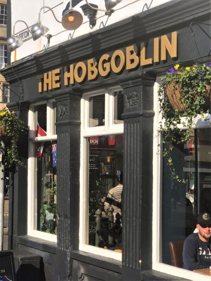Higgihaus #3a & 3b 8 Bed Sleeps Up To 22 Big Groups Hip Location * Bristol