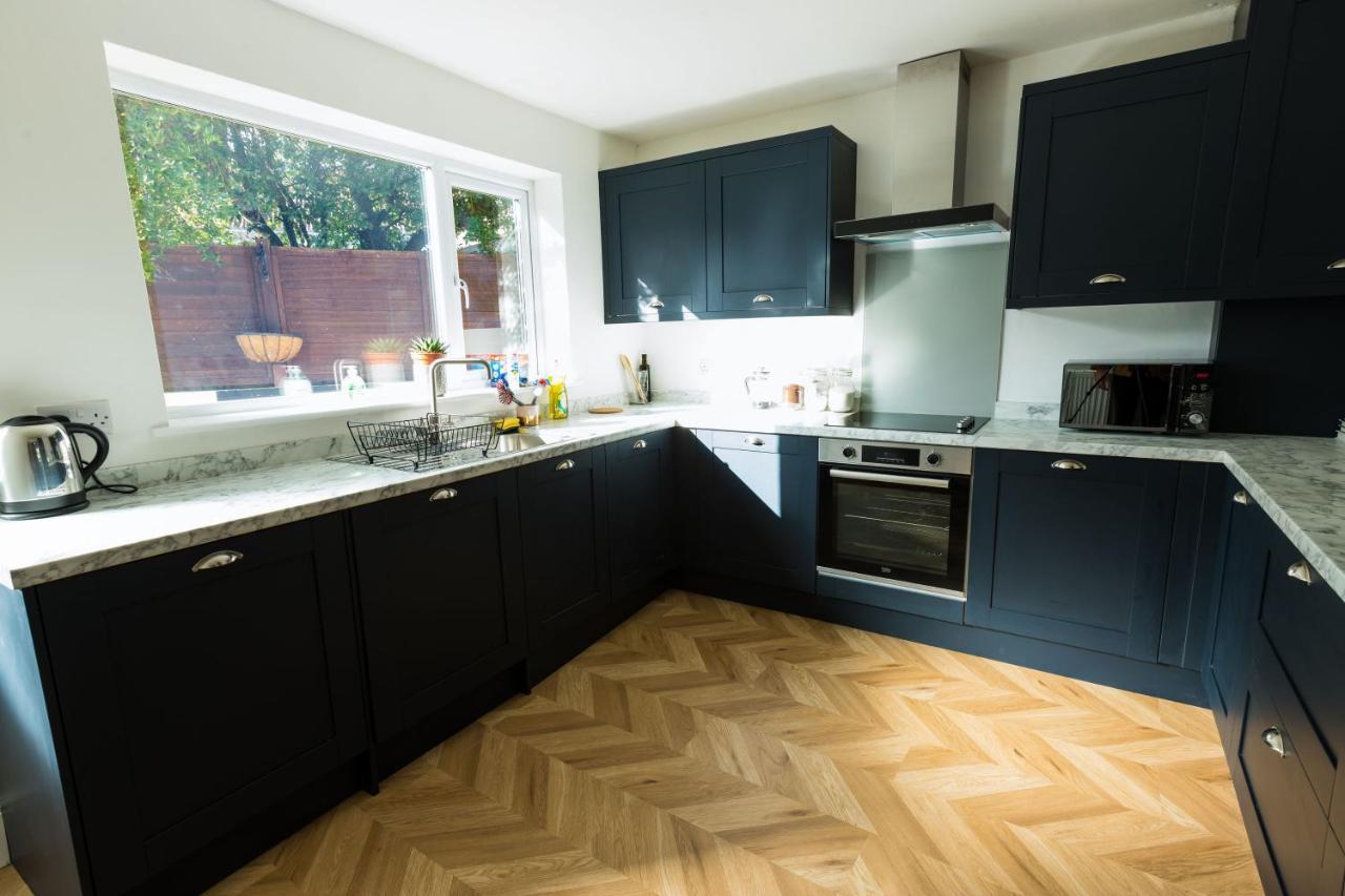 Amazing New 3 Double Bed House In Staple Hill! Bristol
