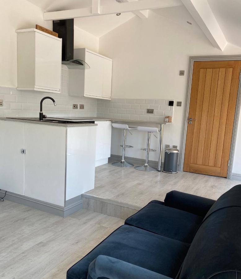 Secluded Studio With Private Gated Access- The Pavilion *